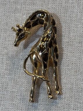 Vintage Goldtone Enamel Giraffe Animal Brooch Pin 3" Long